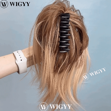 Messy ponytail clip extends hair