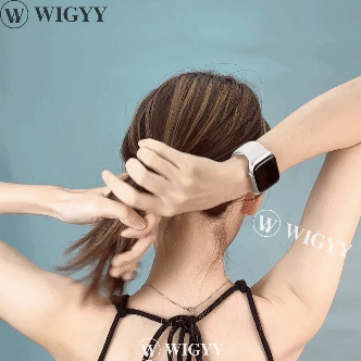 Messy ponytail clip extends hair